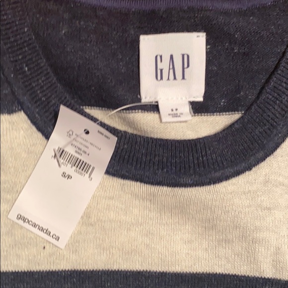 Gap Men’s Navy/ ivory stripe sweater - Picture 3 of 4